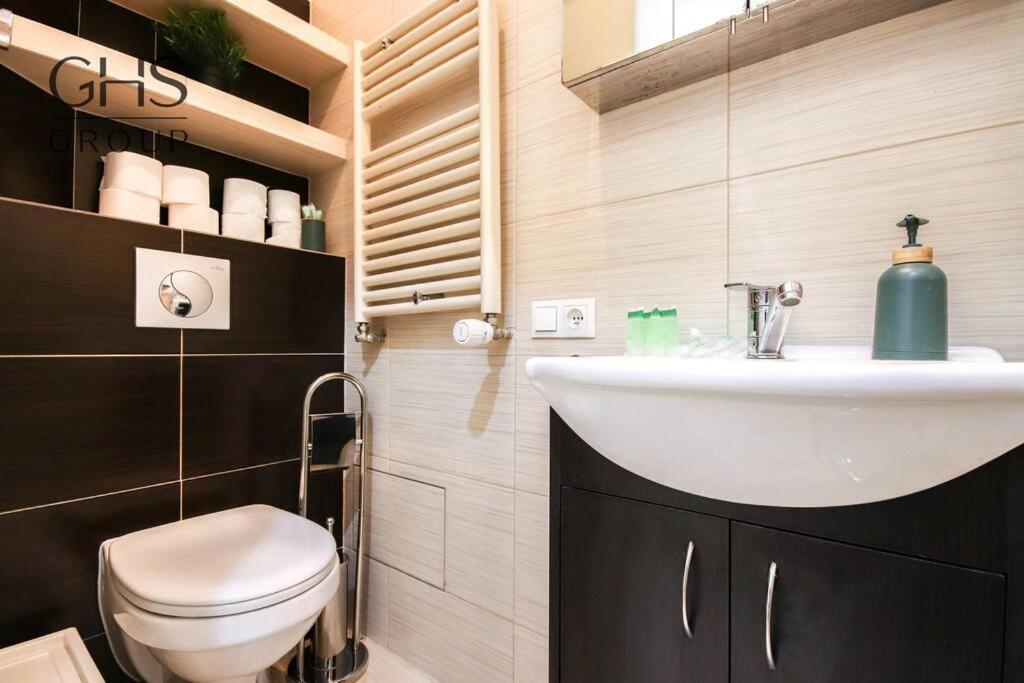 Klimatyczny Apartament Blisko Kazimierza - Krakow Apartment Bagian luar foto